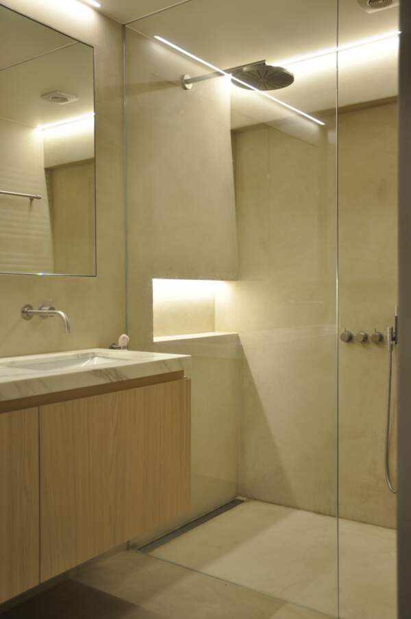 WALL 0174